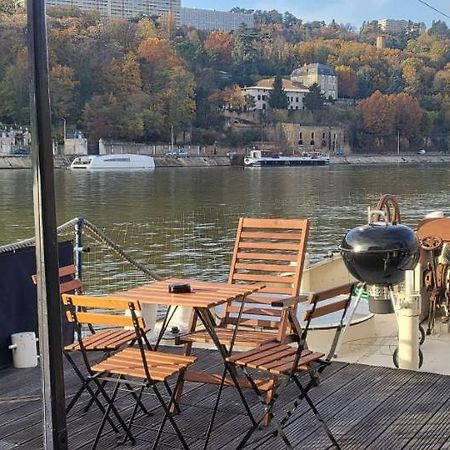 Appartement Dans Peniche Atypique Et Idyllique A Confluence Лион Екстериор снимка
